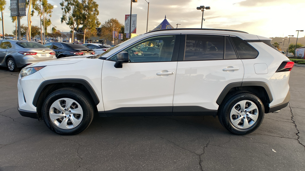 2019 Toyota RAV4 LE 6