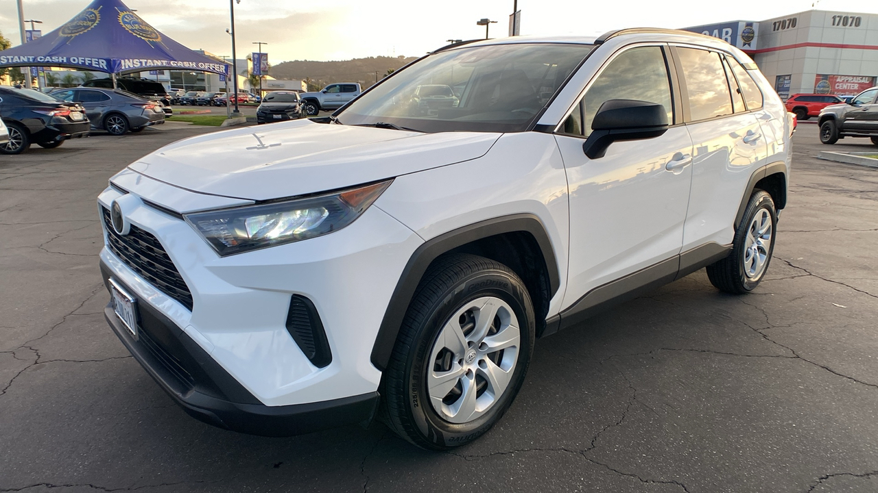 2019 Toyota RAV4 LE 7