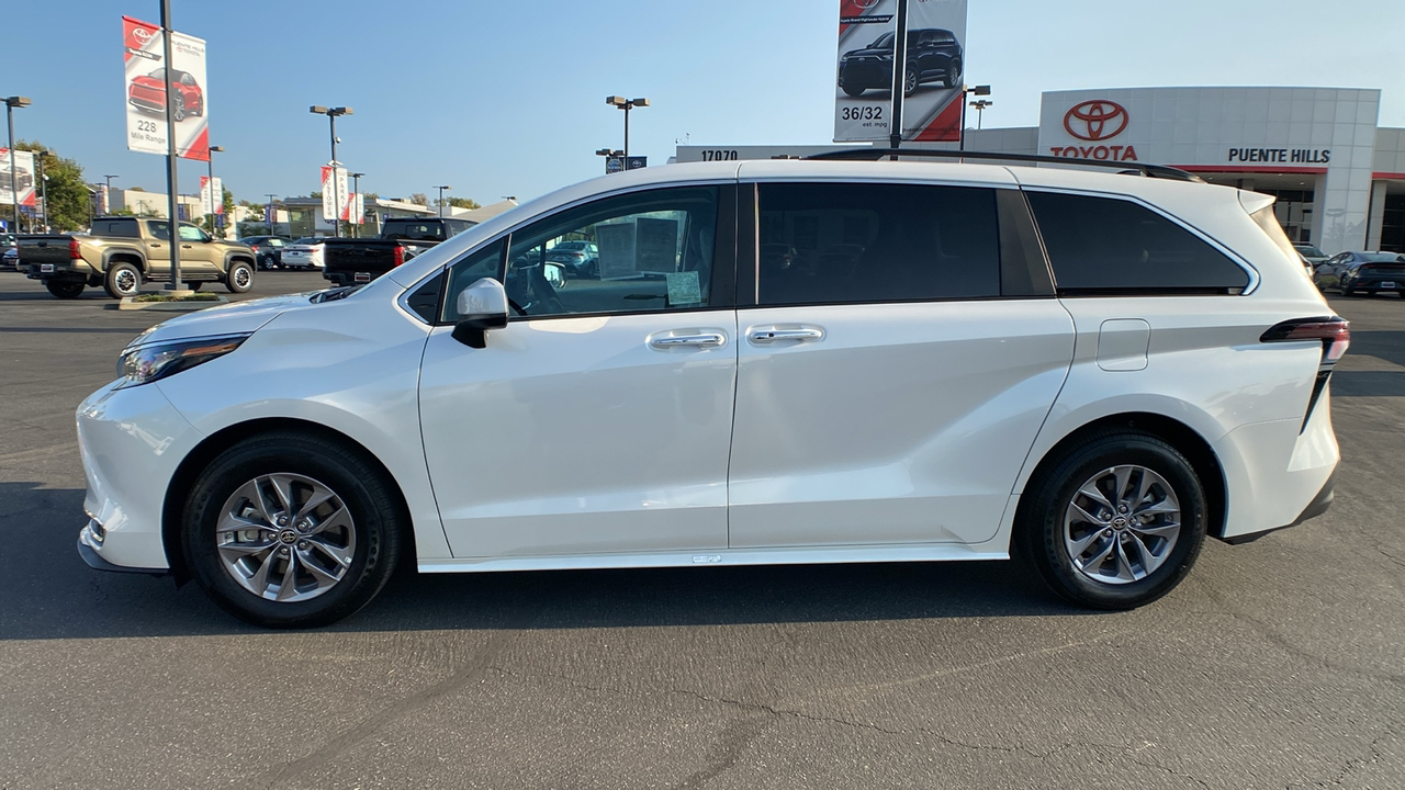 2024 Toyota Sienna XLE 6