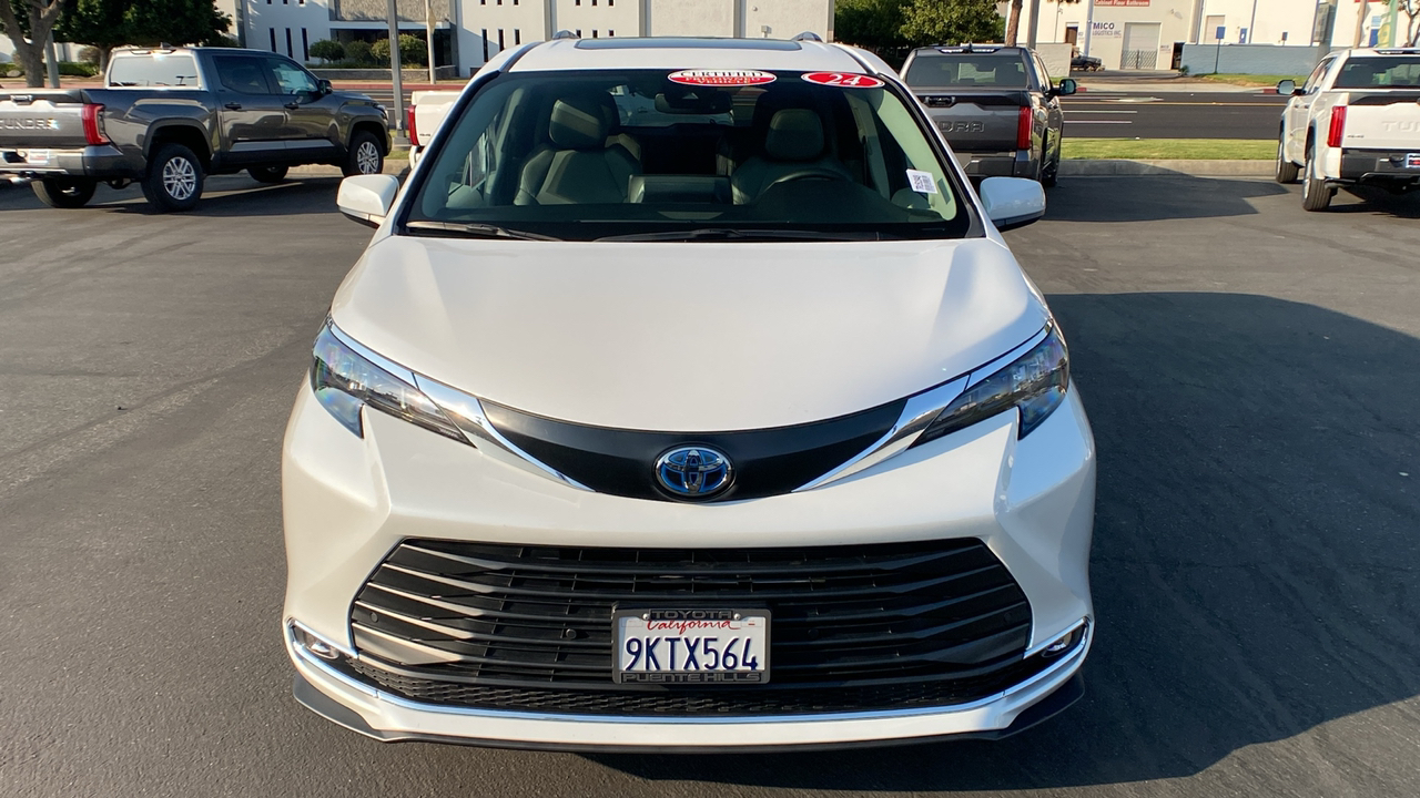 2024 Toyota Sienna XLE 8