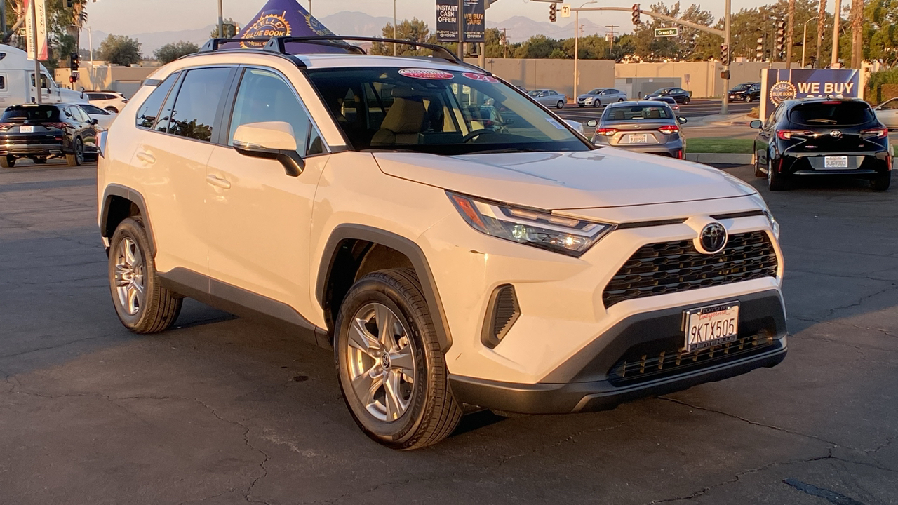 2024 Toyota RAV4 XLE 1