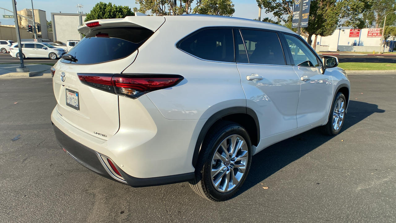 2023 Toyota Highlander Limited 3