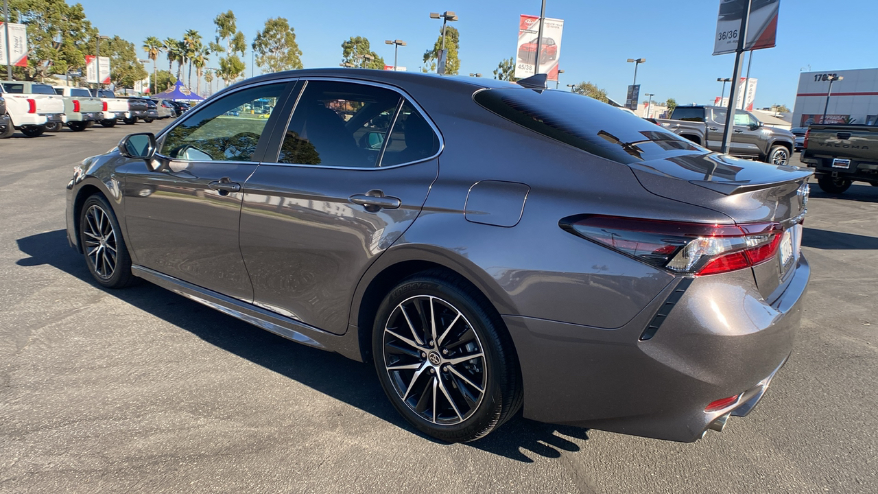 2024 Toyota Camry Hybrid SE 5