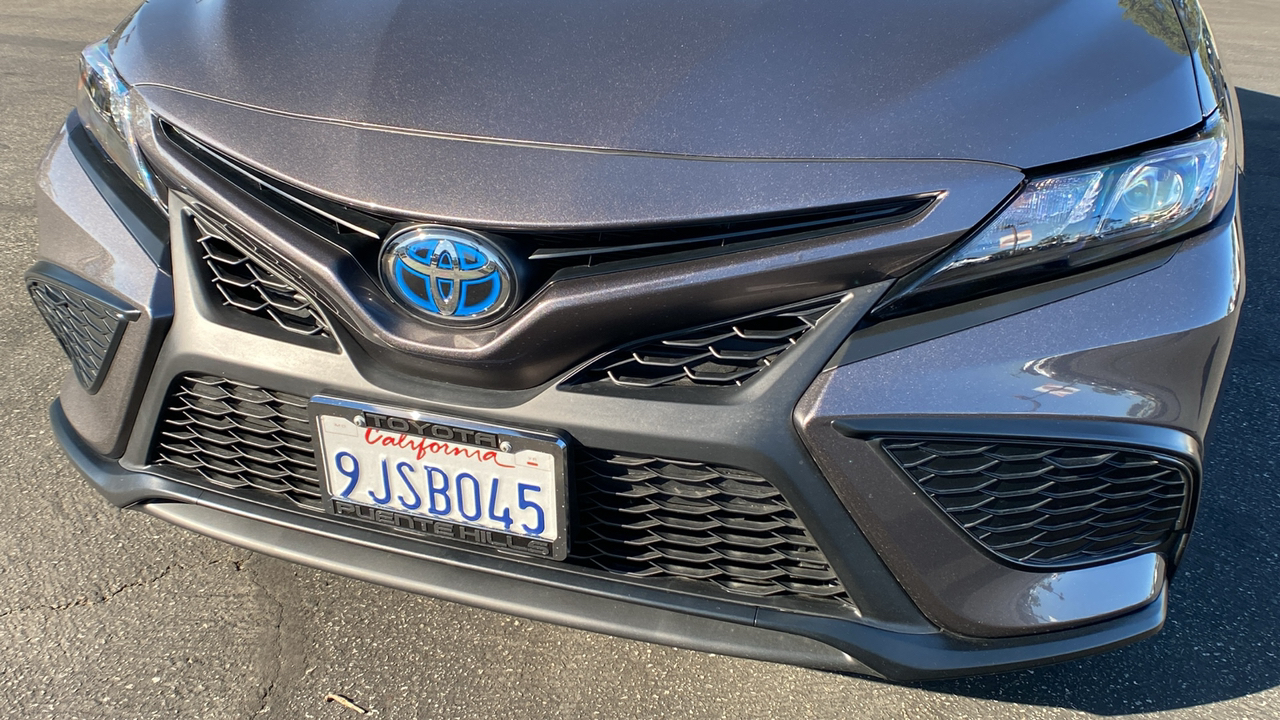 2024 Toyota Camry Hybrid SE 33