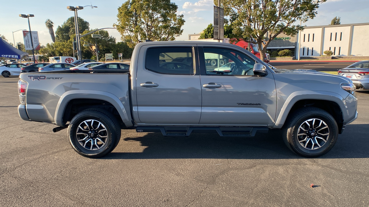 2021 Toyota Tacoma TRD Sport 2