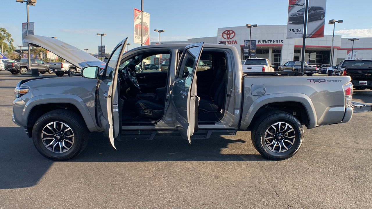 2021 Toyota Tacoma TRD Sport 11