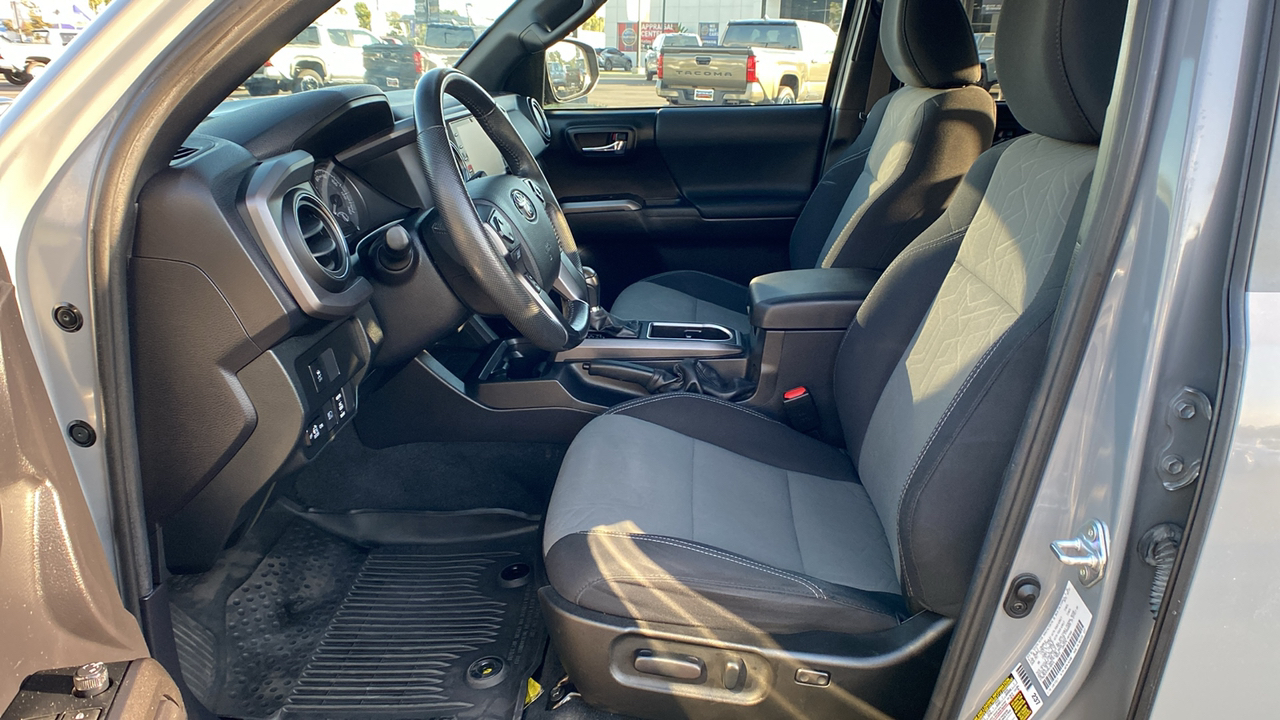 2021 Toyota Tacoma TRD Sport 12