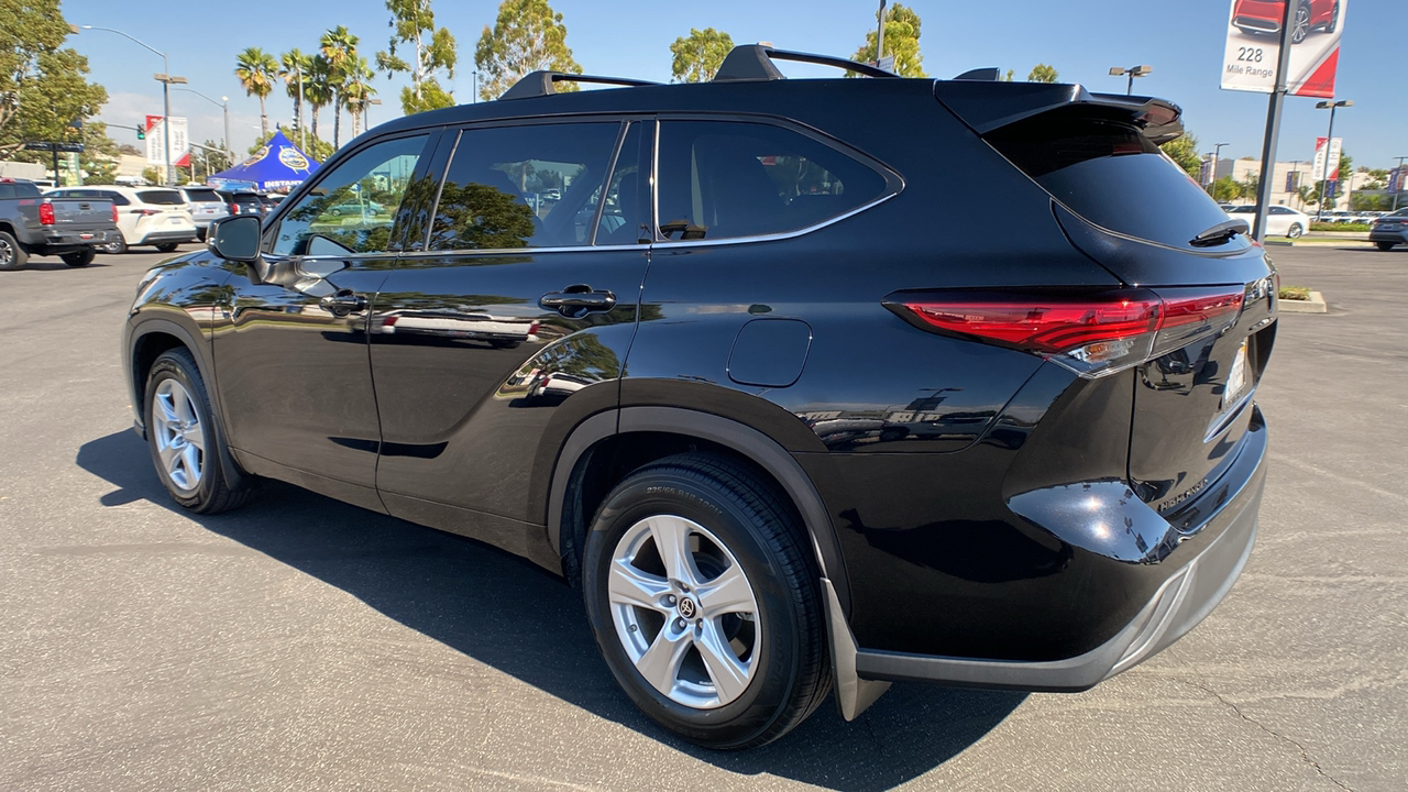 2022 Toyota Highlander LE 5