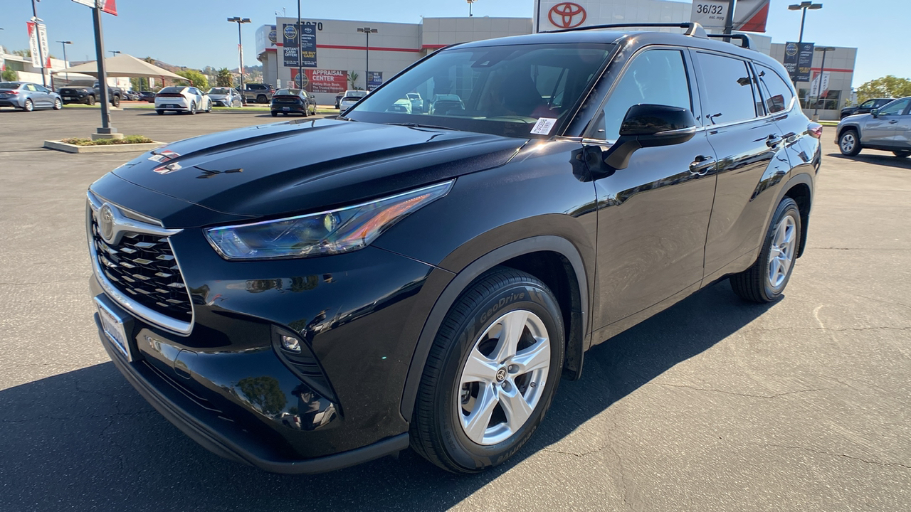 2022 Toyota Highlander LE 7