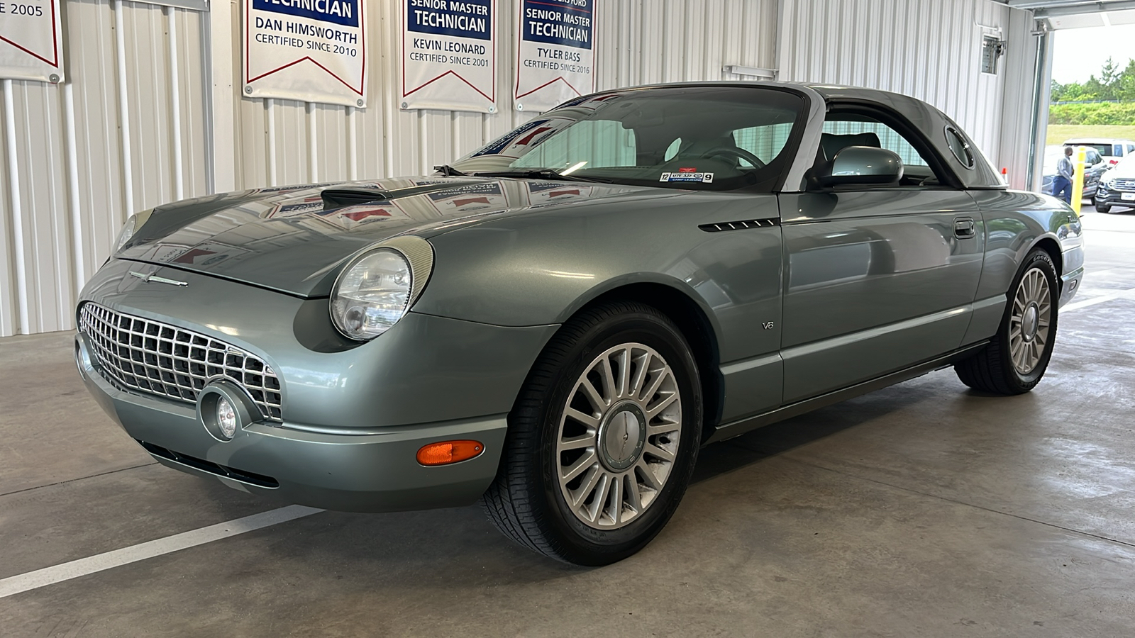 2004 Ford Thunderbird Pacific Coast Roadster 3