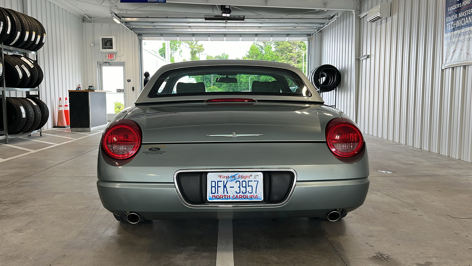 2004 Ford Thunderbird Pacific Coast Roadster 22