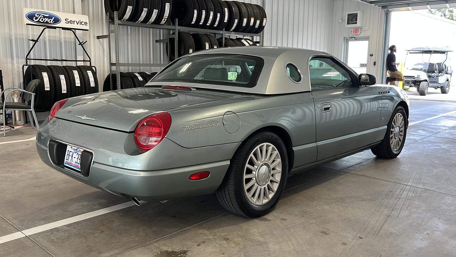 2004 Ford Thunderbird Pacific Coast Roadster 23