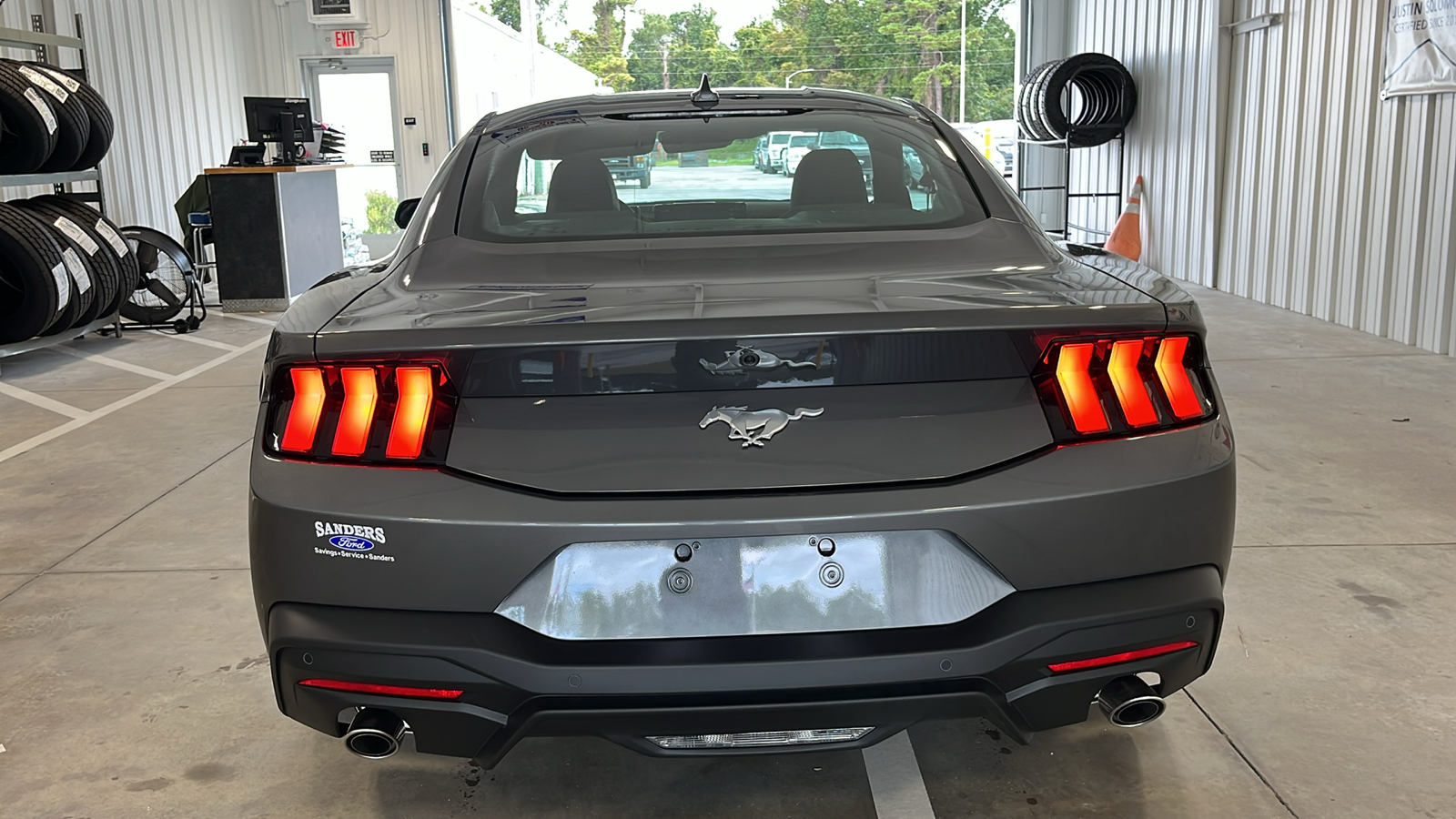 2024 Ford Mustang EcoBoost 20