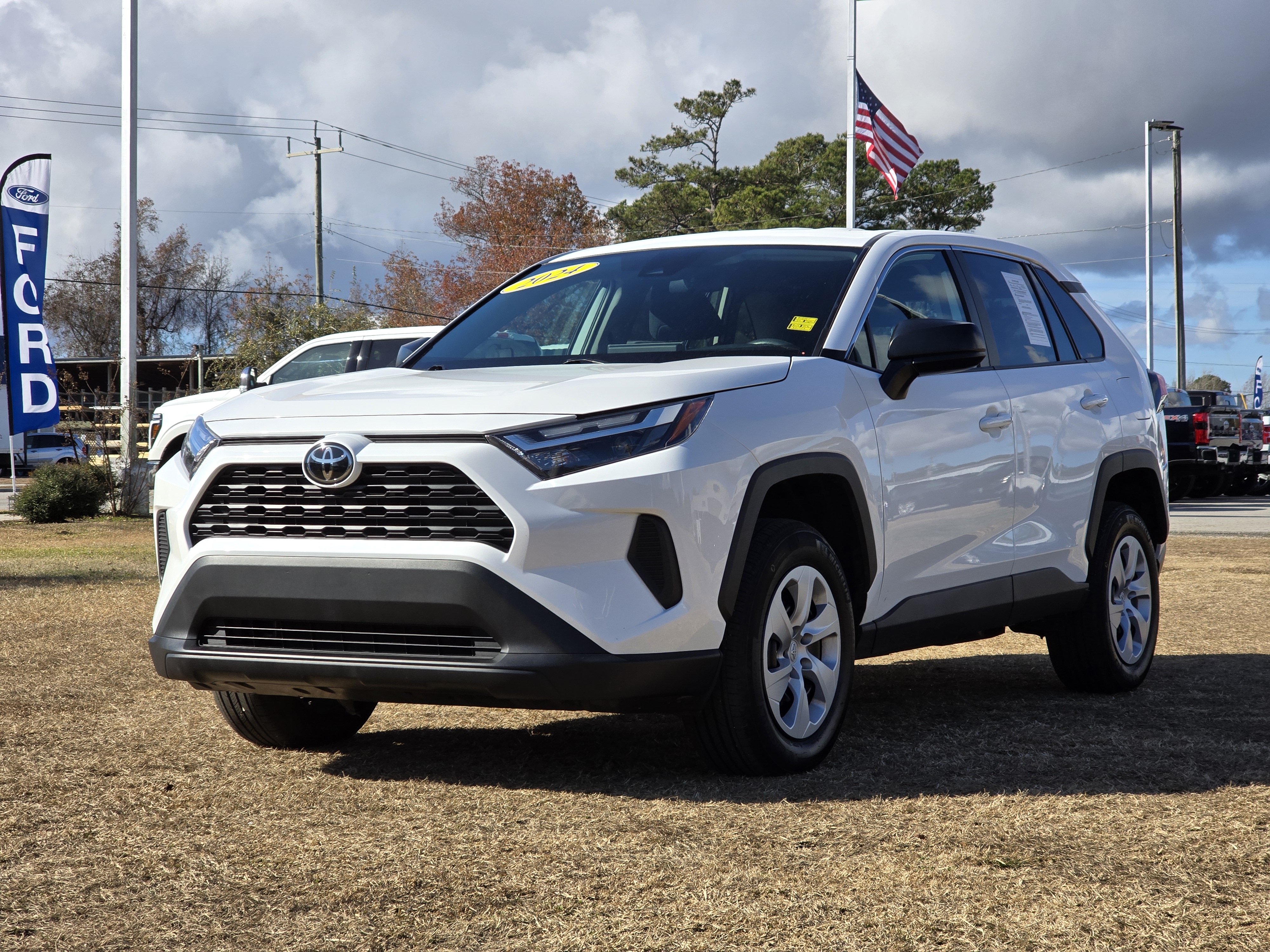 2024 Toyota RAV4 LE 3