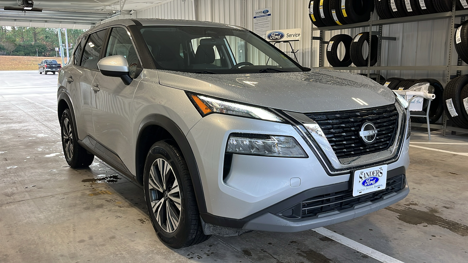 2023 Nissan Rogue SV 1