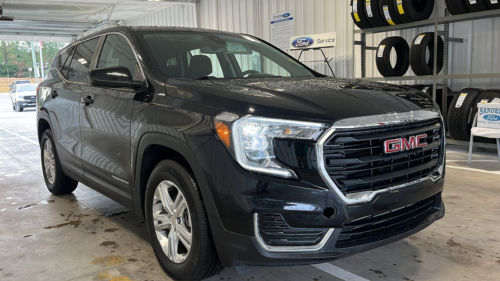 2024 GMC Terrain SLE 1