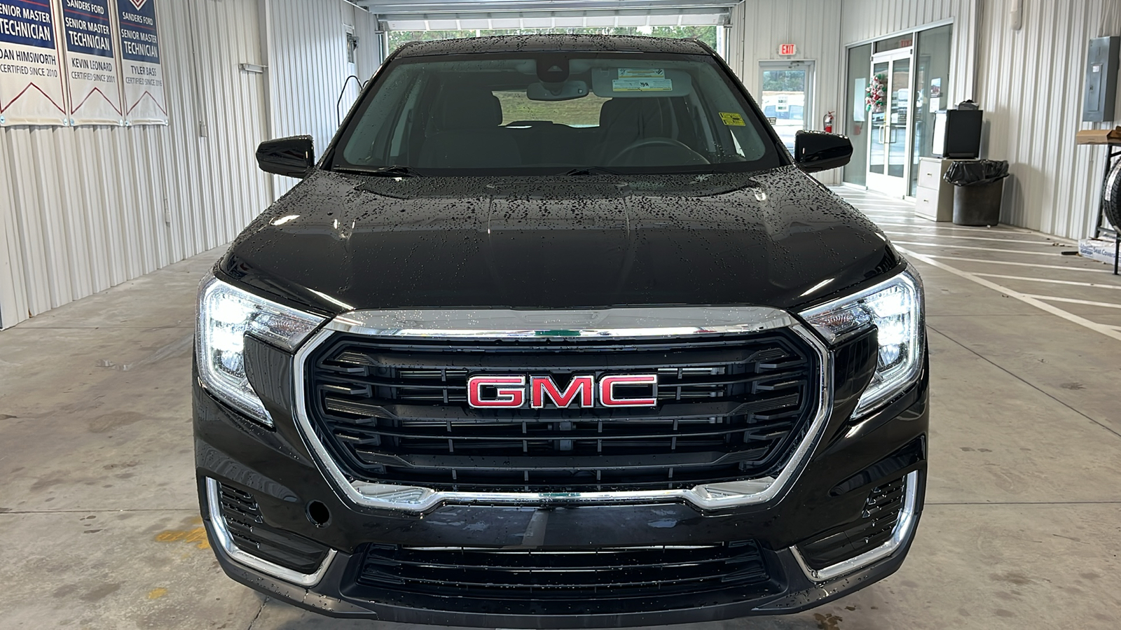 2024 GMC Terrain SLE 2