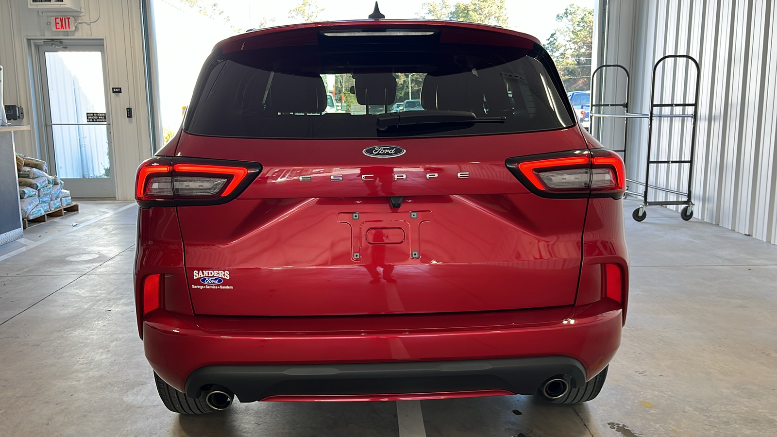 2024 Ford Escape ST-Line 25