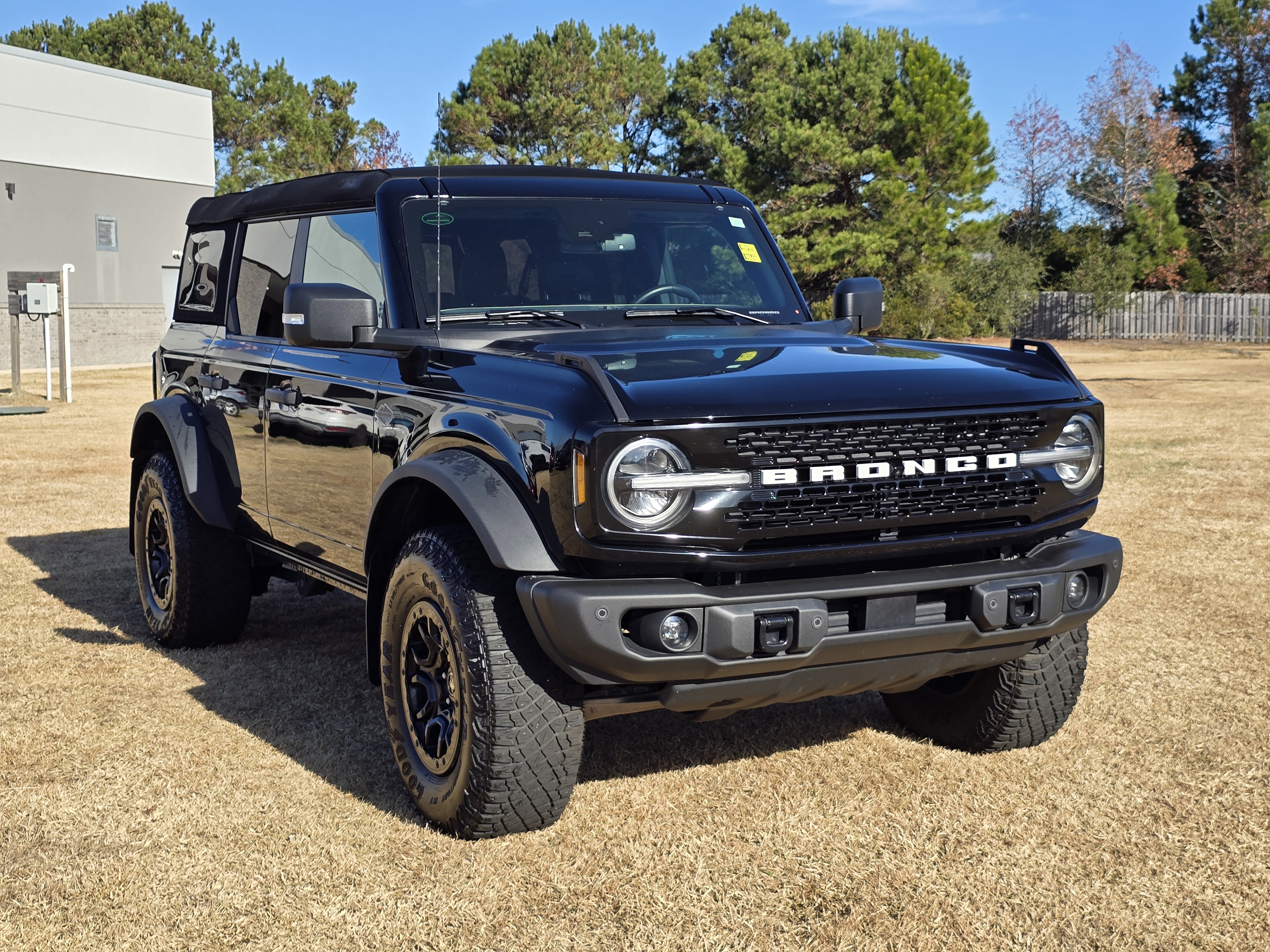 2023 Ford Bronco  1