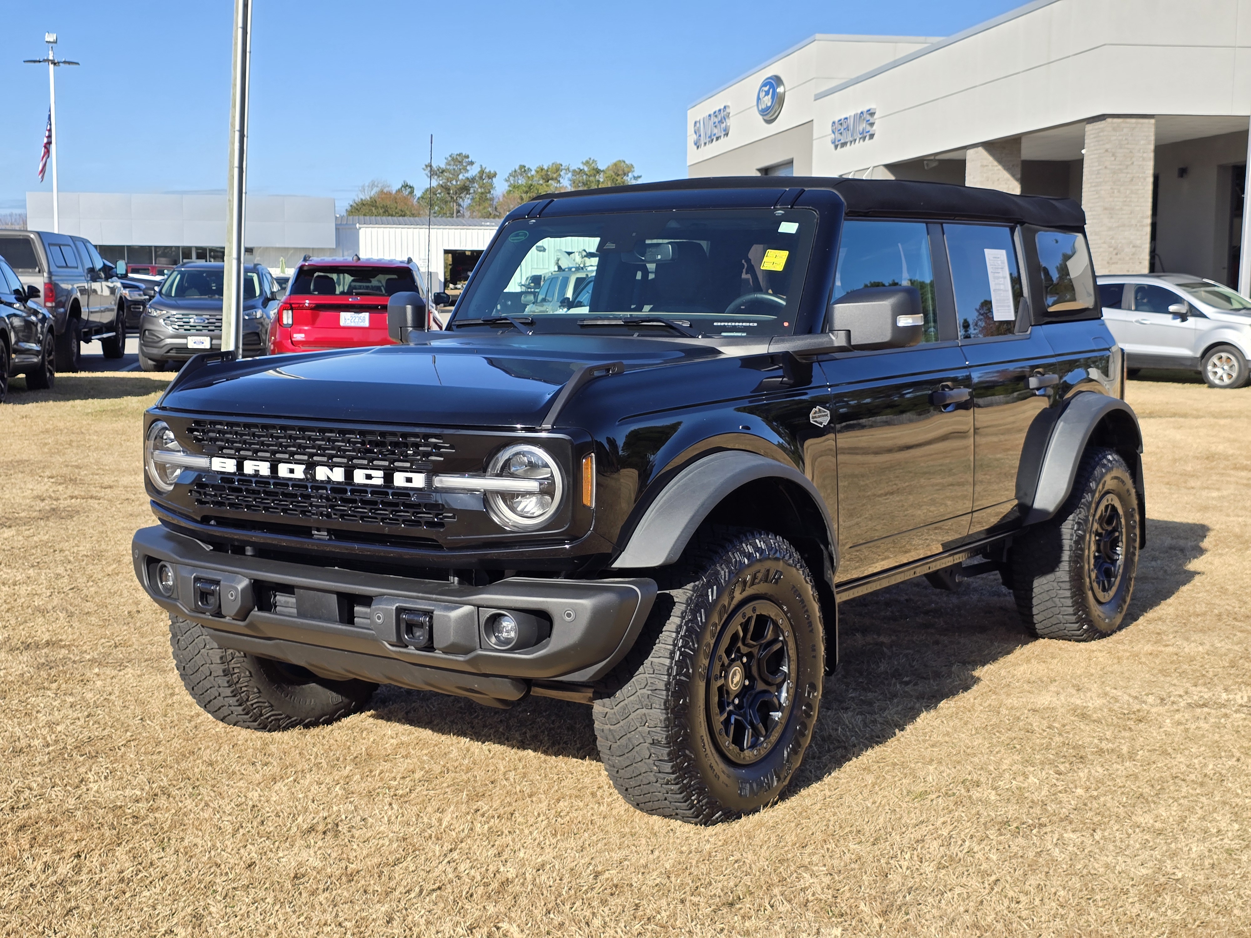 2023 Ford Bronco  3