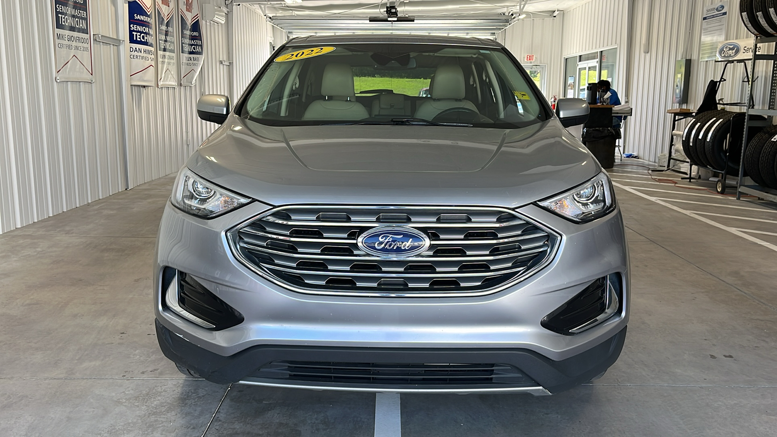 2022 Ford Edge SEL 2