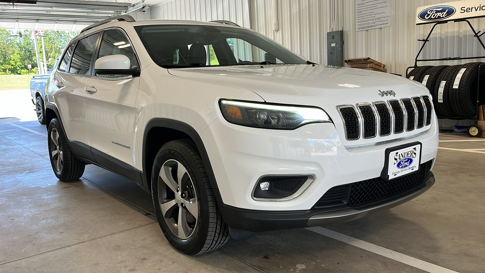 2019 Jeep Cherokee Limited 1
