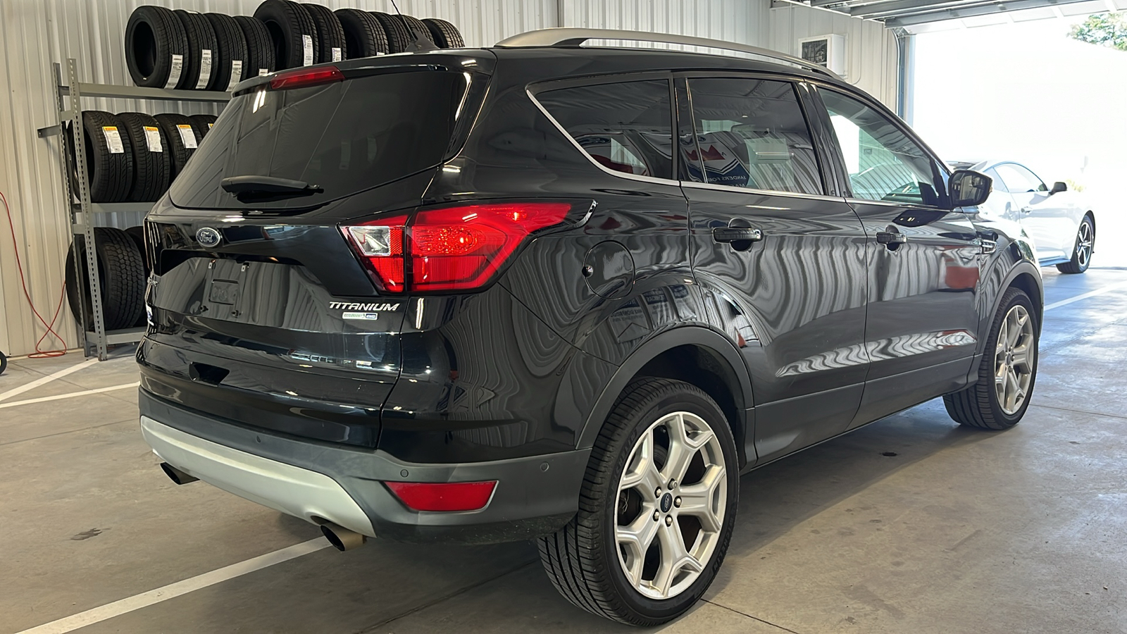 2019 Ford Escape Titanium 26