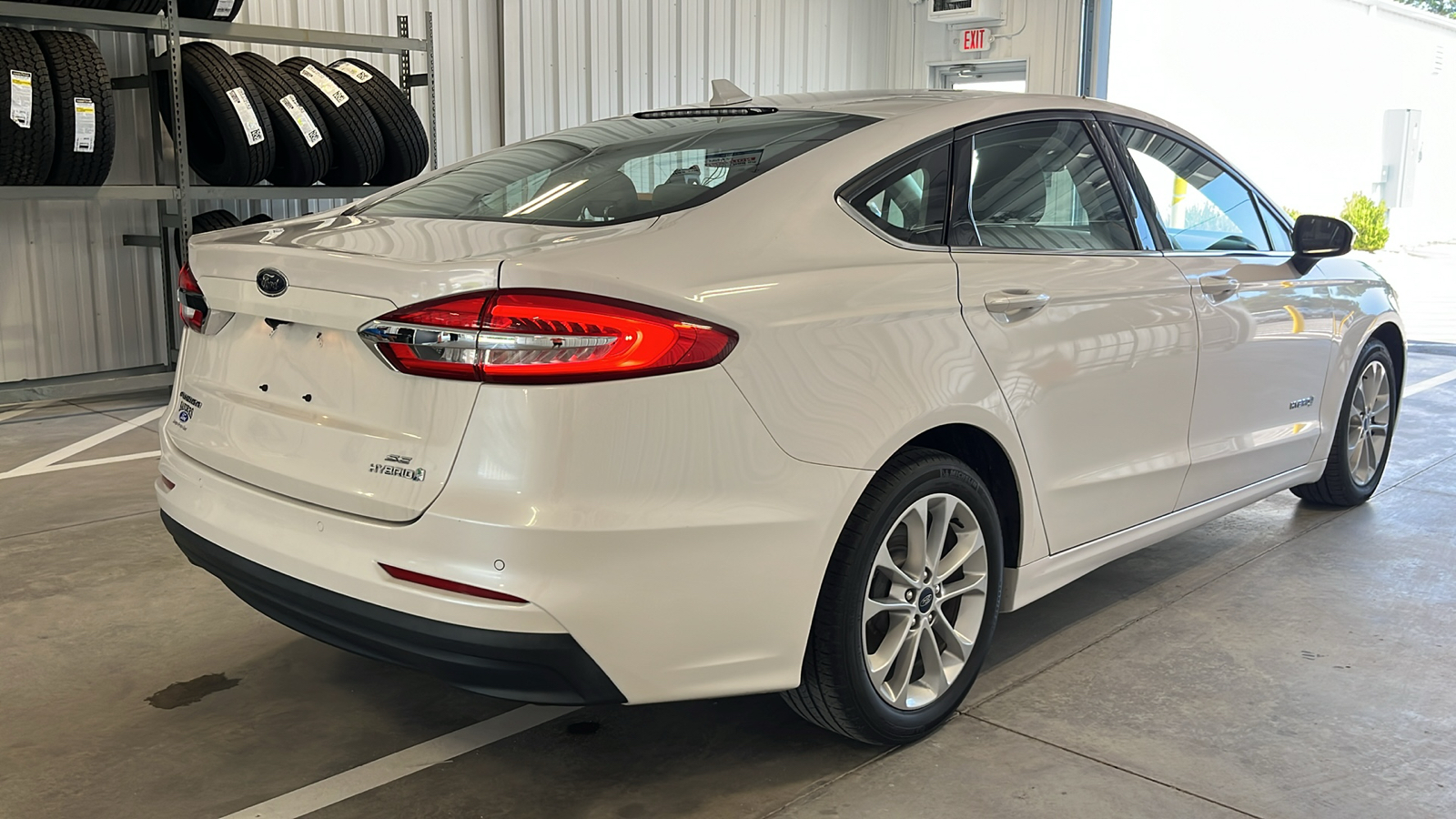 2019 Ford Fusion Hybrid SE 26