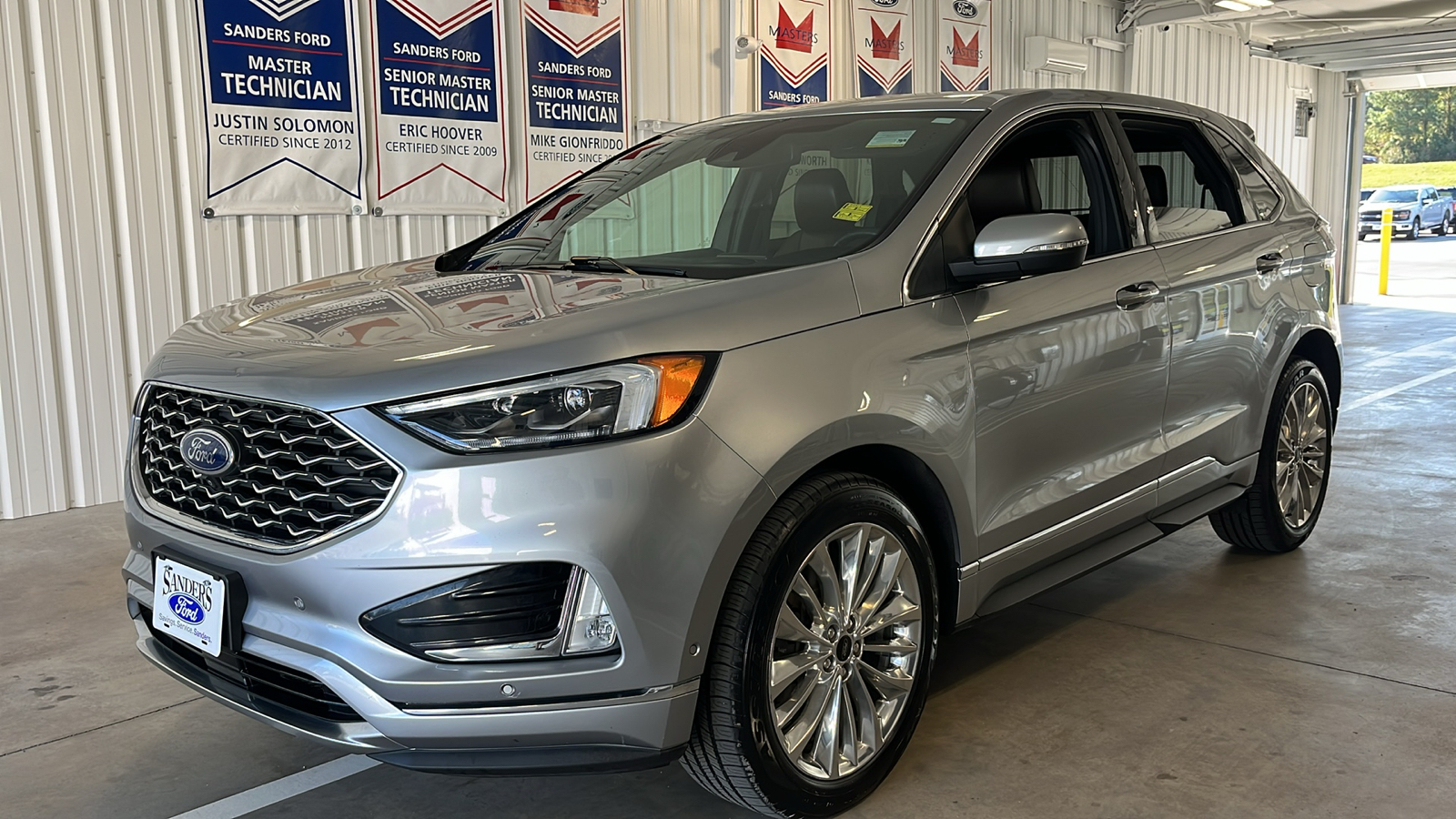 2021 Ford Edge Titanium 3