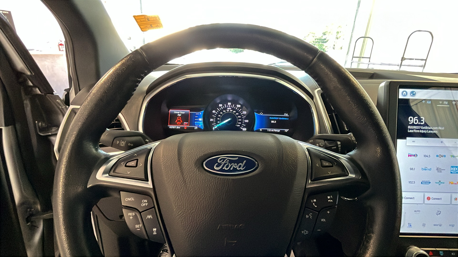 2021 Ford Edge Titanium 12