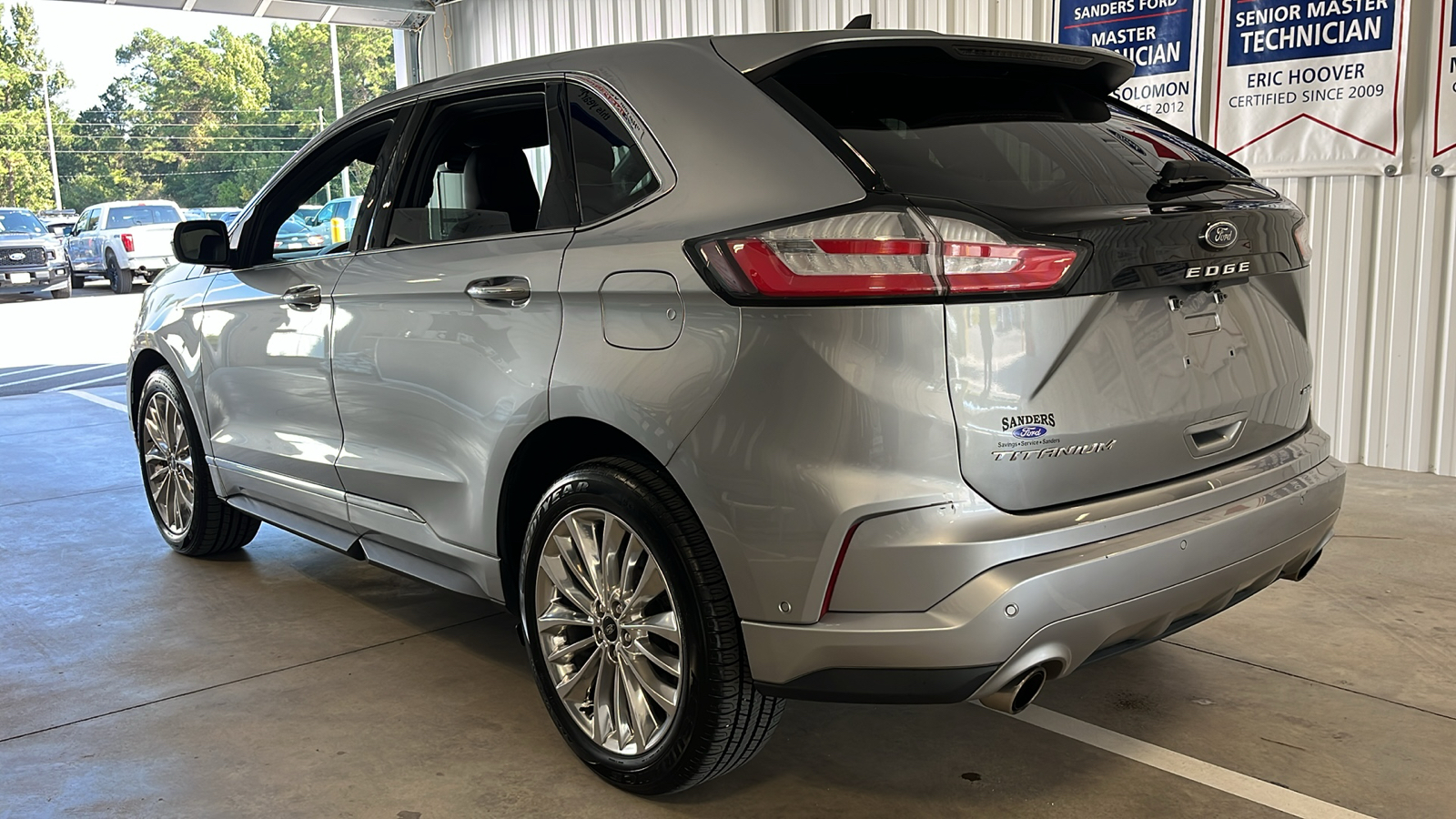 2021 Ford Edge Titanium 22