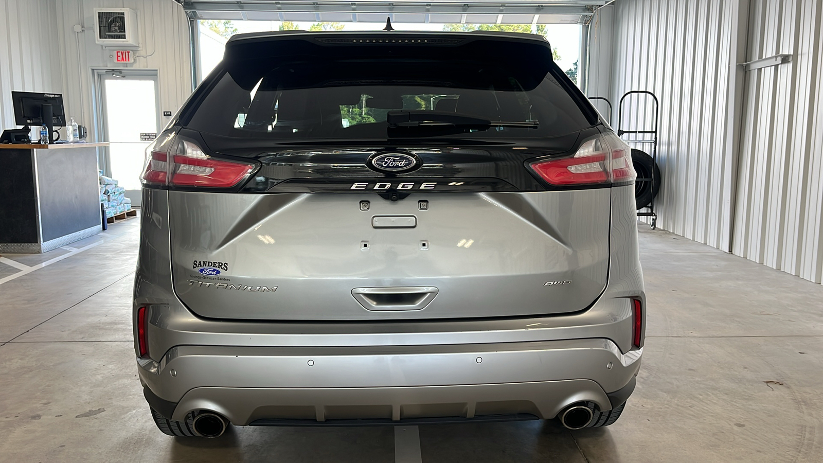 2021 Ford Edge Titanium 23