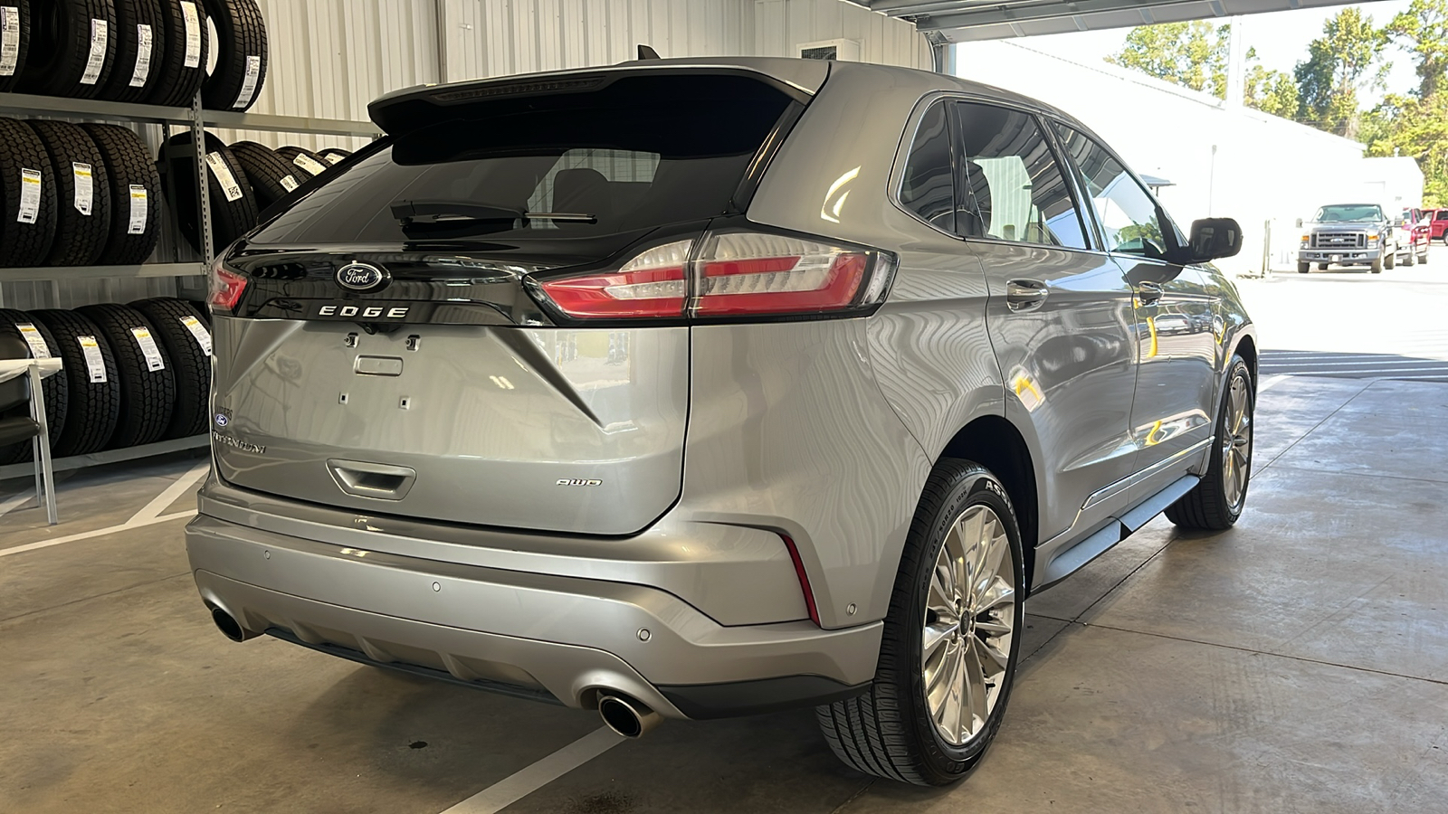 2021 Ford Edge Titanium 26