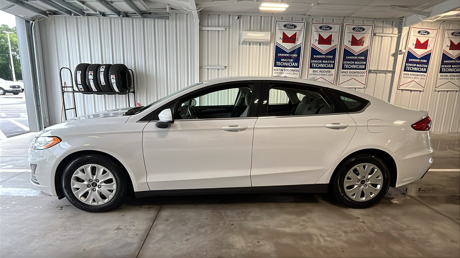 2020 Ford Fusion S 4