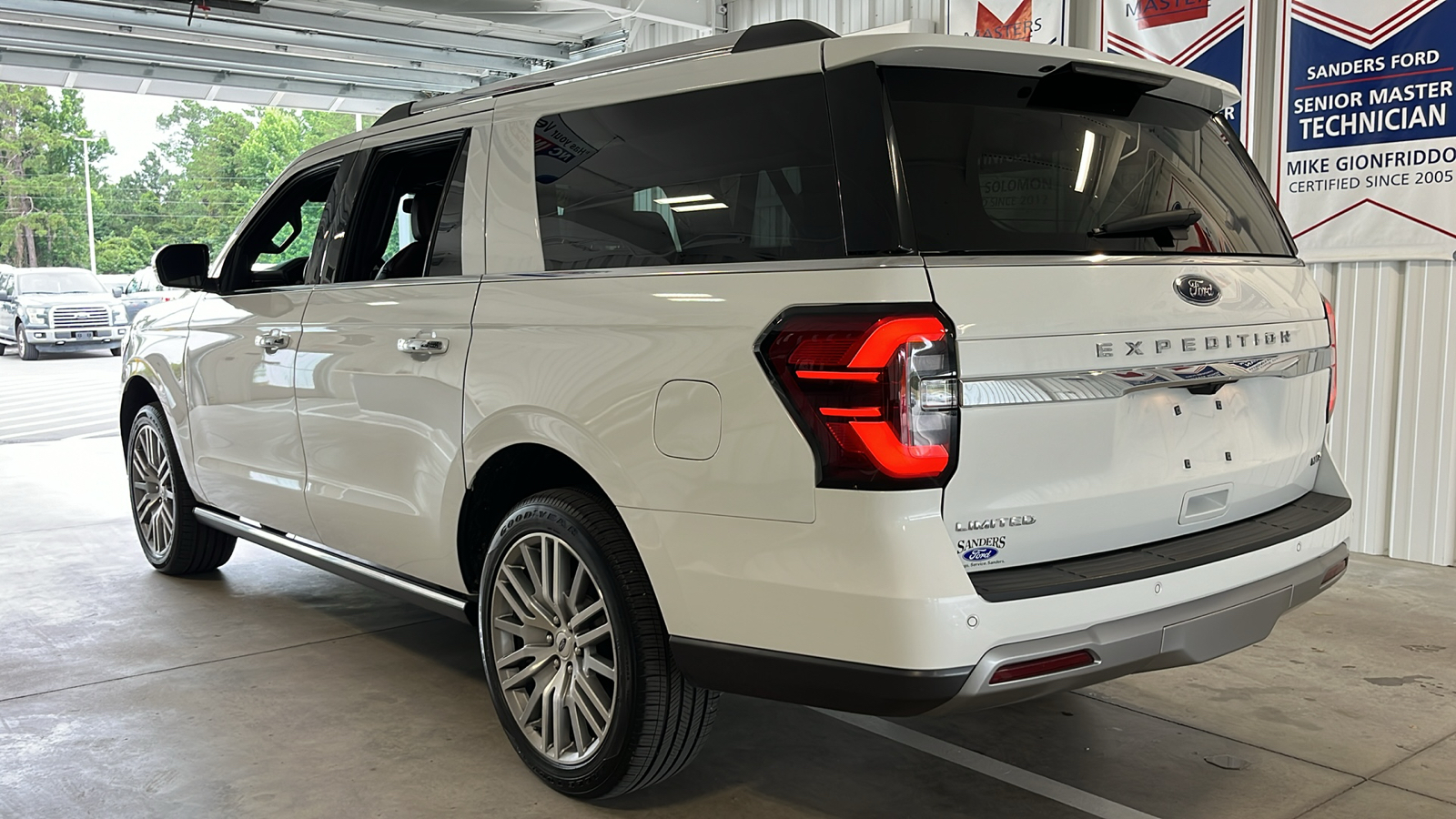 2022 Ford Expedition Max Limited 24