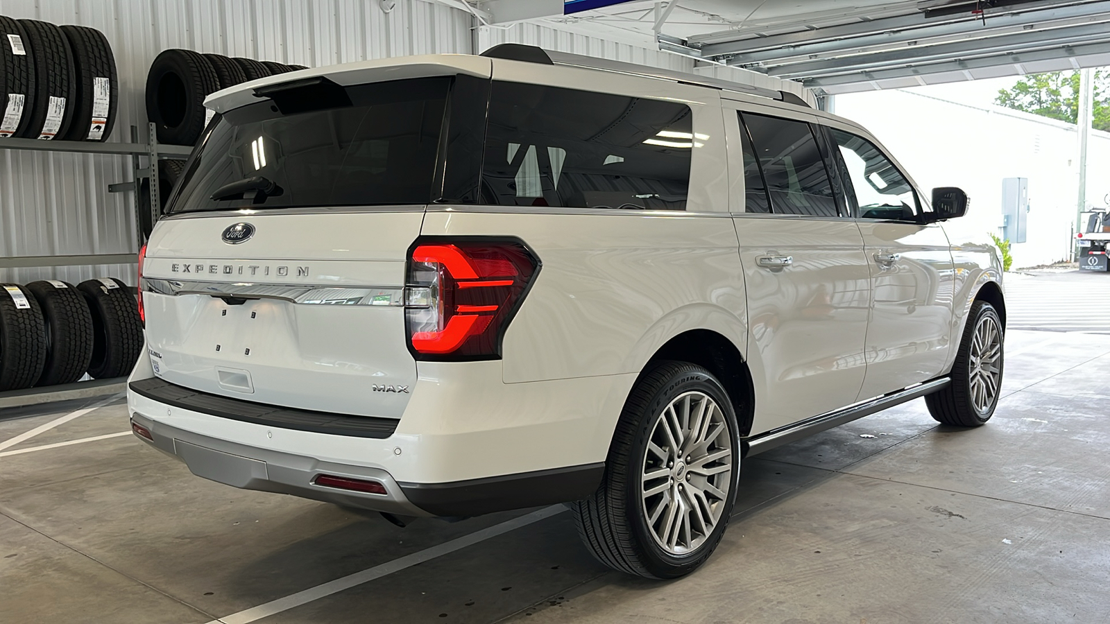 2022 Ford Expedition Max Limited 28