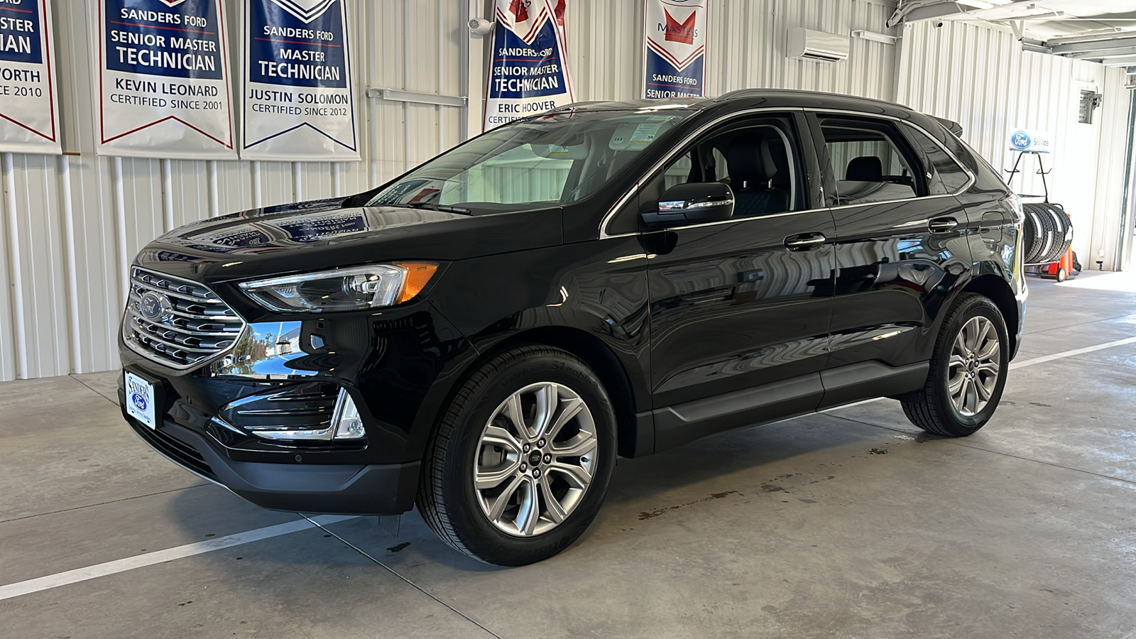 2024 Ford Edge Titanium 3