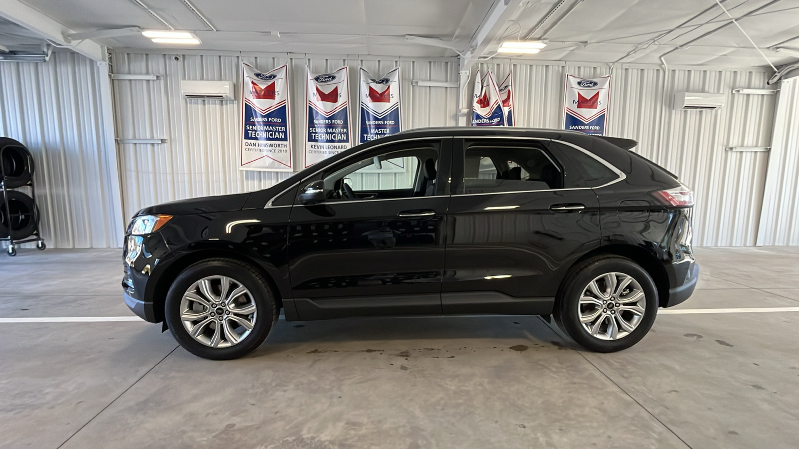 2024 Ford Edge Titanium 4