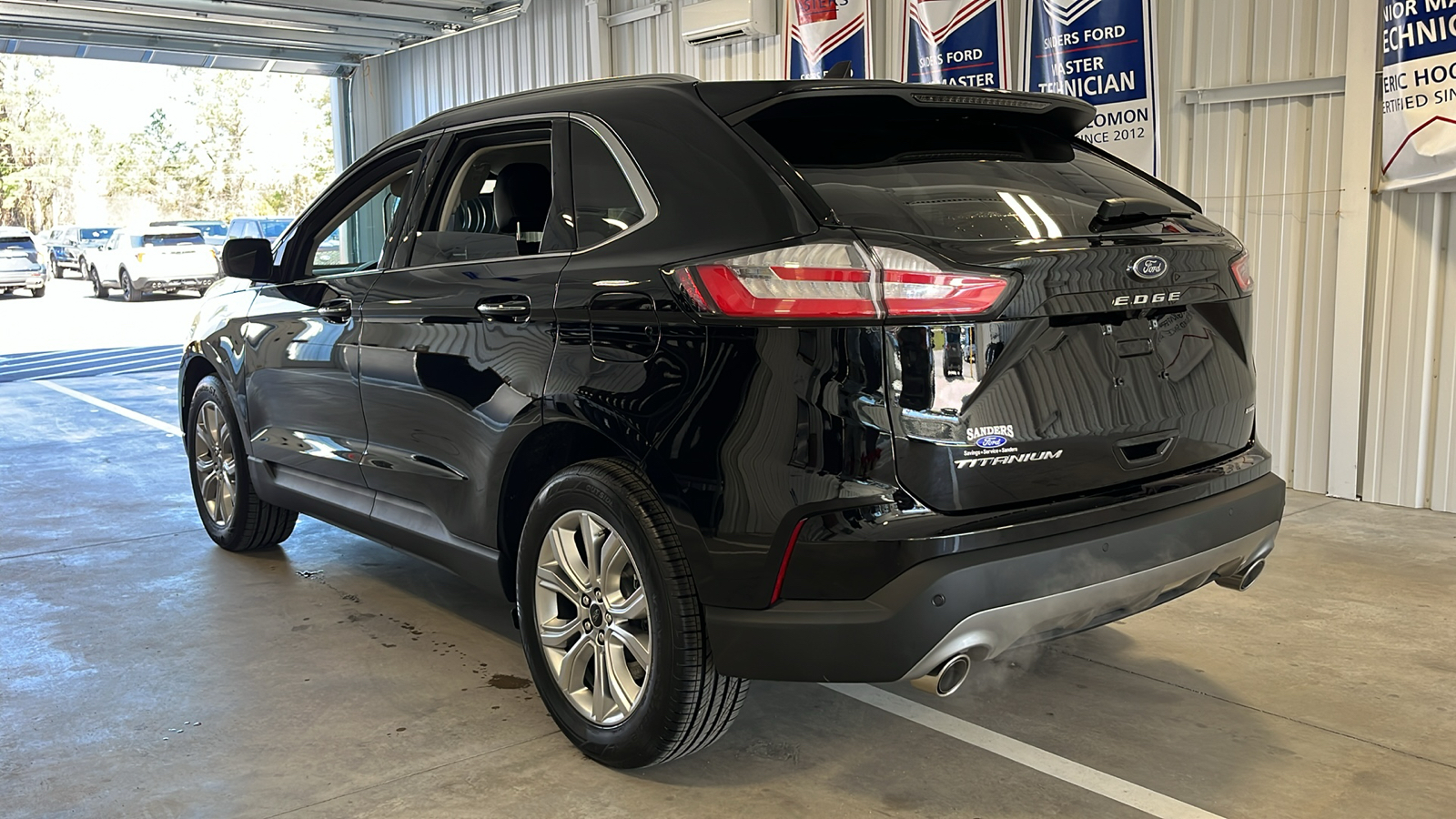 2024 Ford Edge Titanium 23