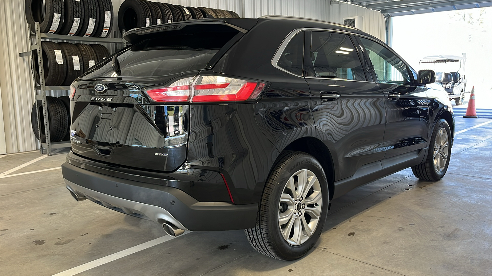 2024 Ford Edge Titanium 27