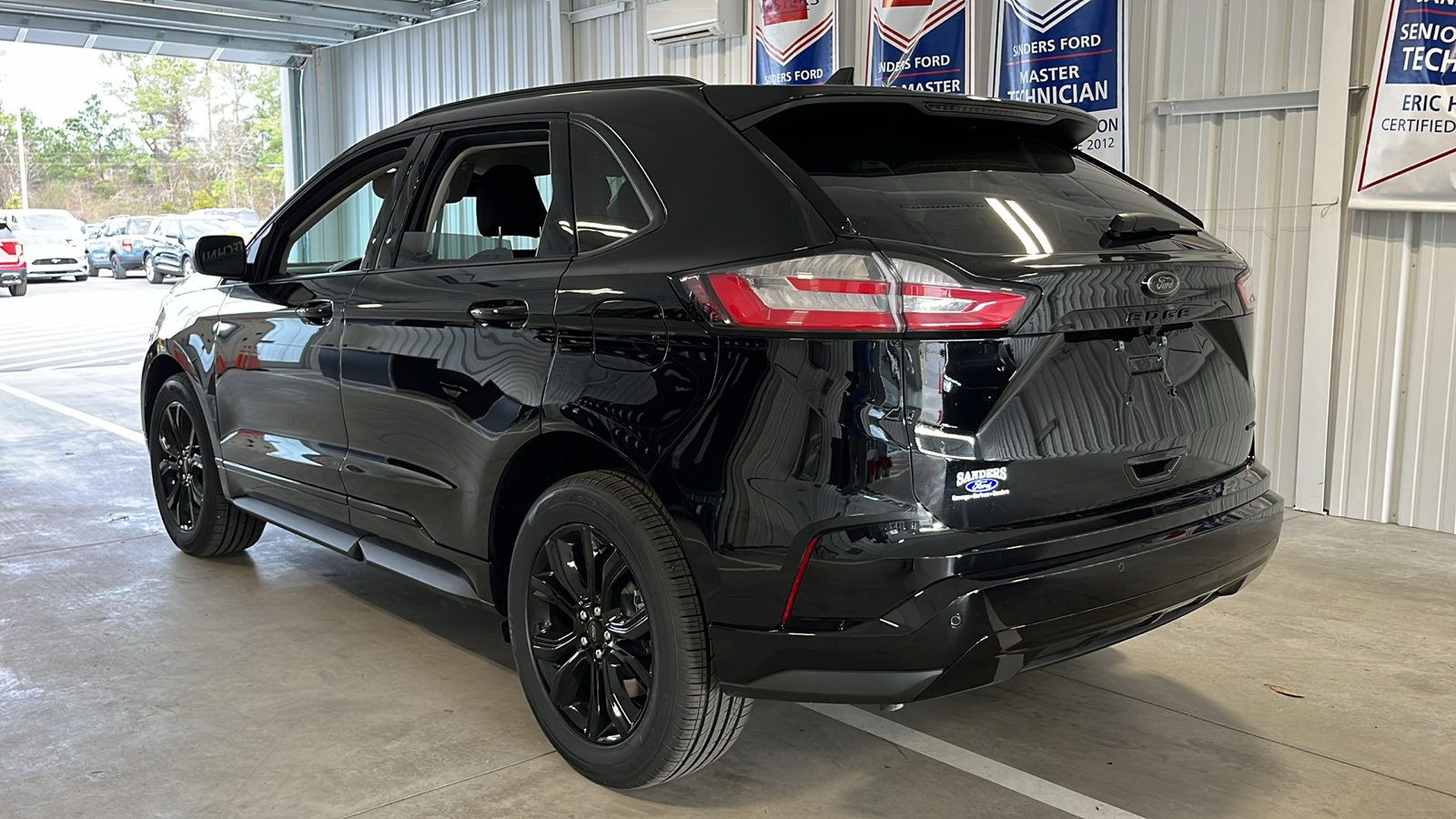 2024 Ford Edge SE 23