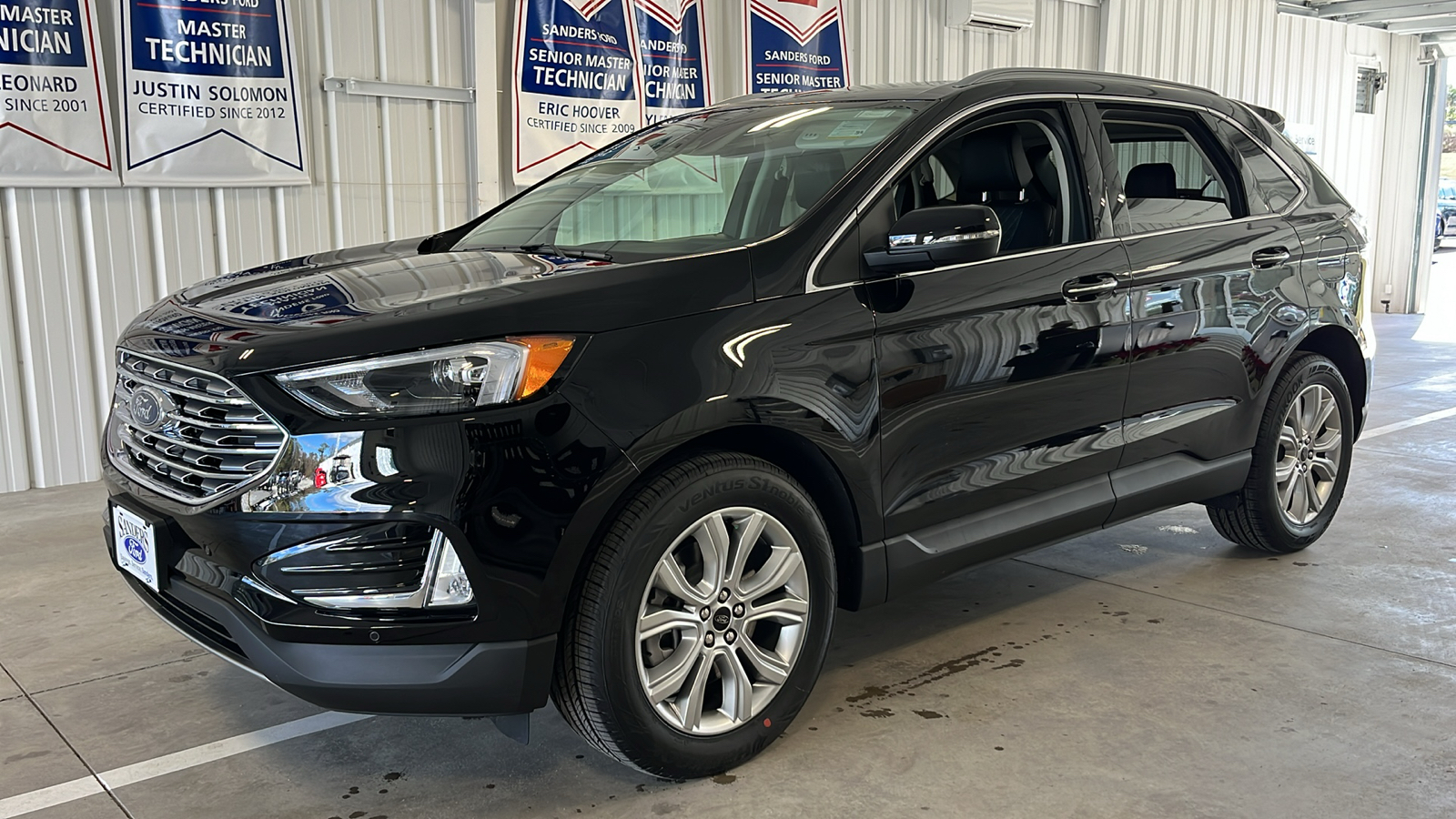 2024 Ford Edge Titanium 3