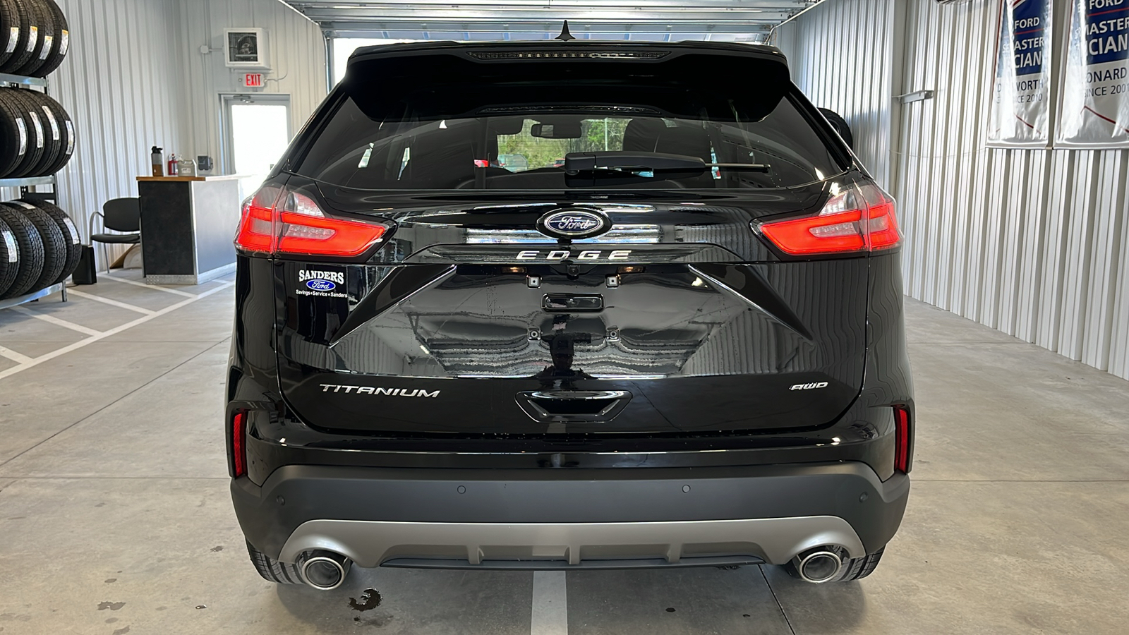 2024 Ford Edge Titanium 25