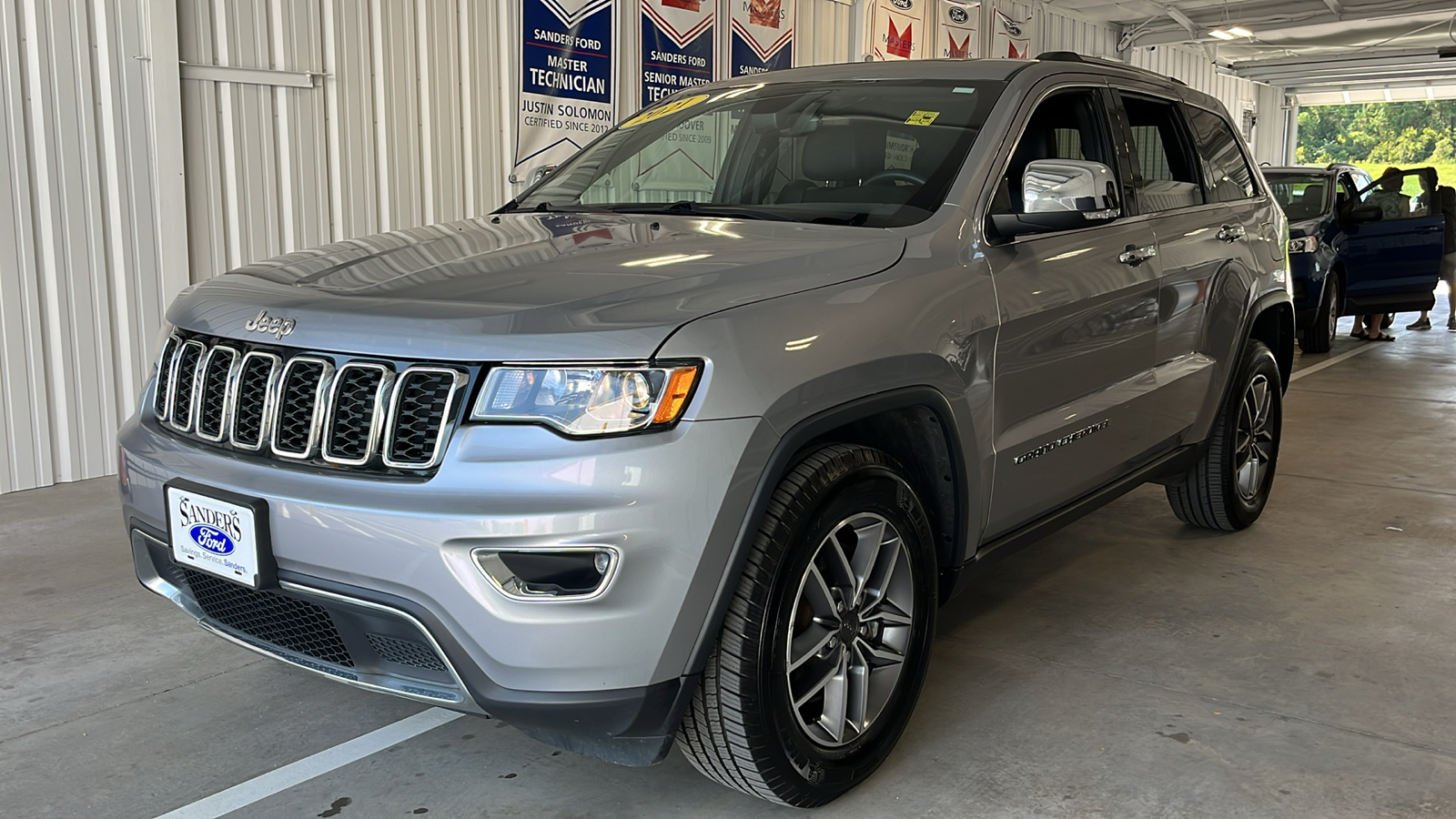 2021 Jeep Grand Cherokee Limited 3