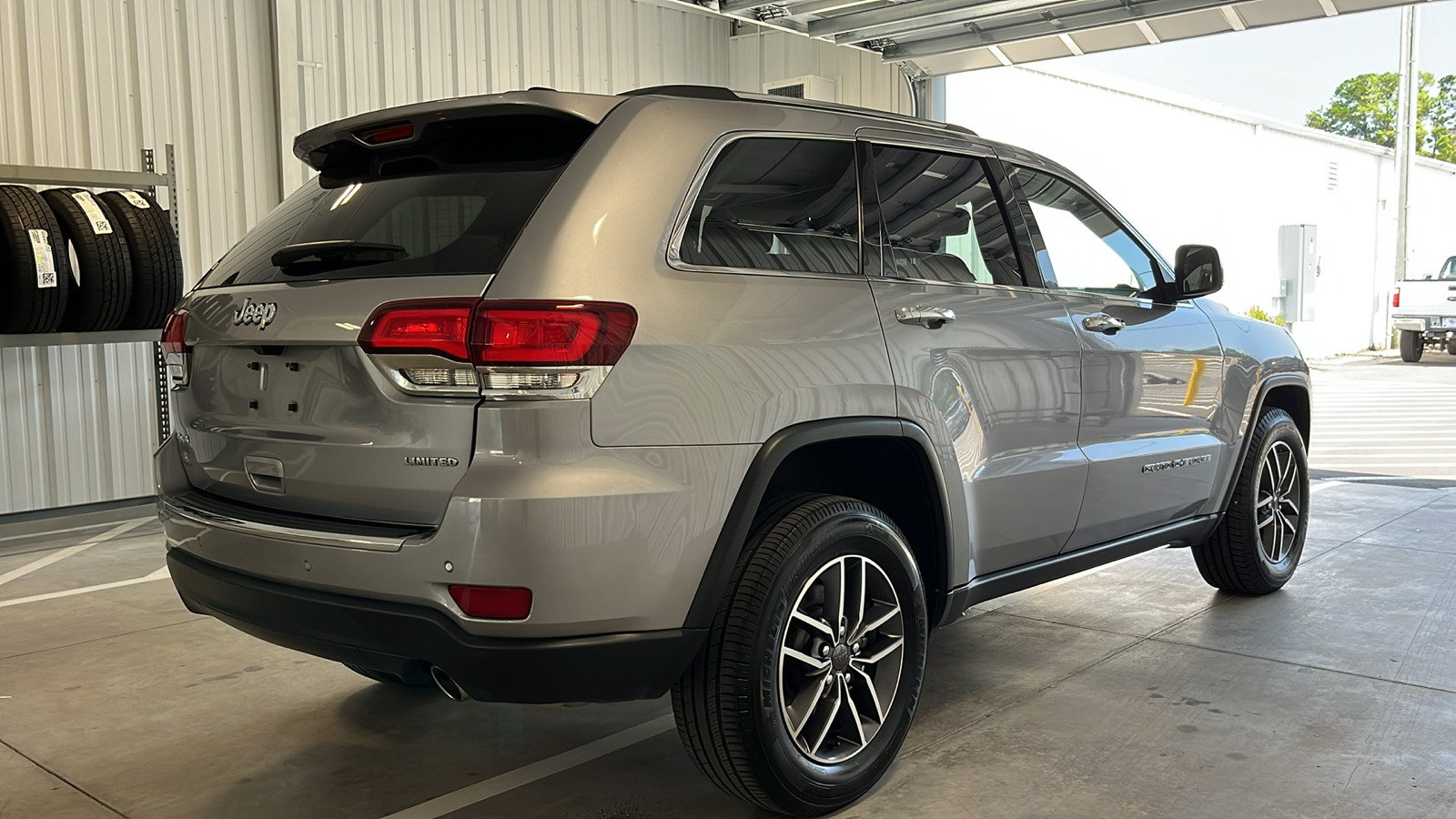 2021 Jeep Grand Cherokee Limited 28