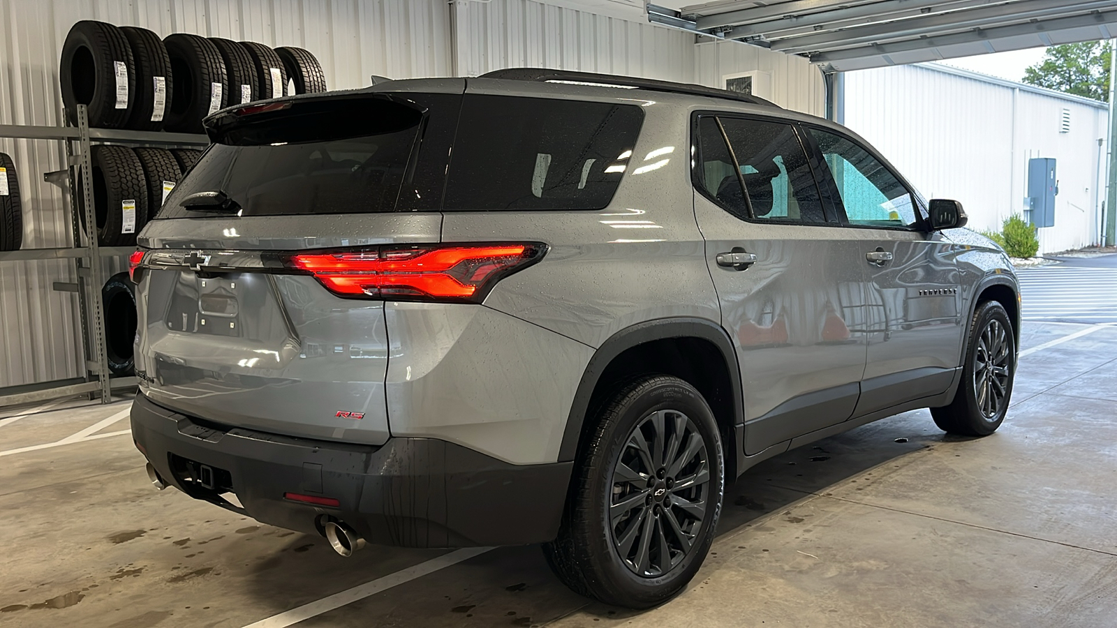 2023 Chevrolet Traverse RS 29