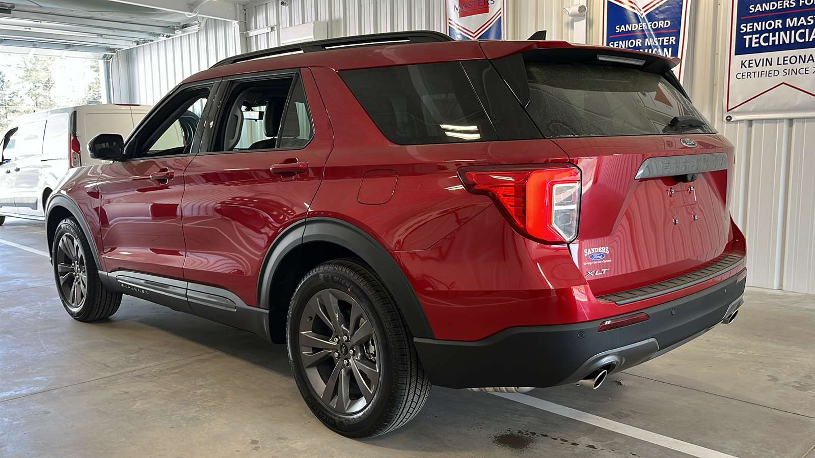 2024 Ford Explorer XLT 24