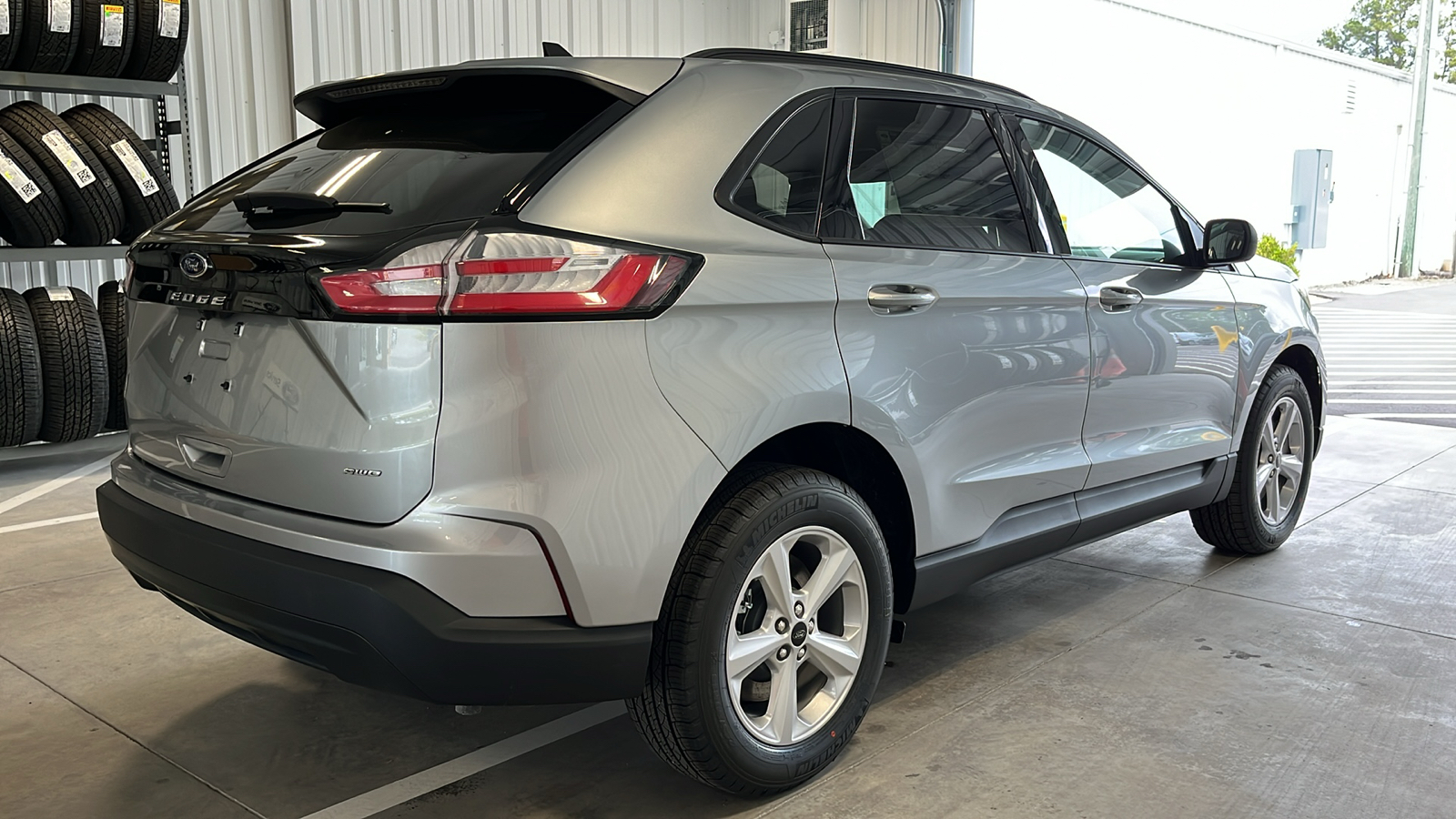 2024 Ford Edge SE 25