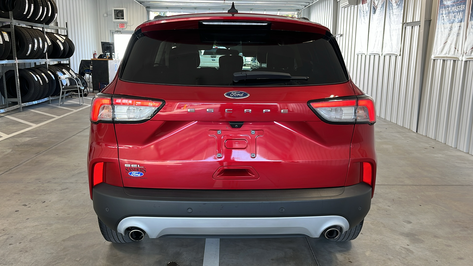 2022 Ford Escape SEL 25