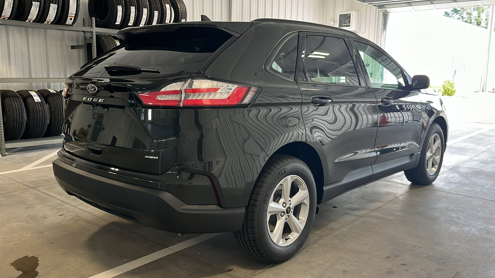 2024 Ford Edge SE 25